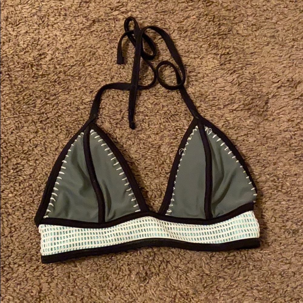 Xs bathing suit